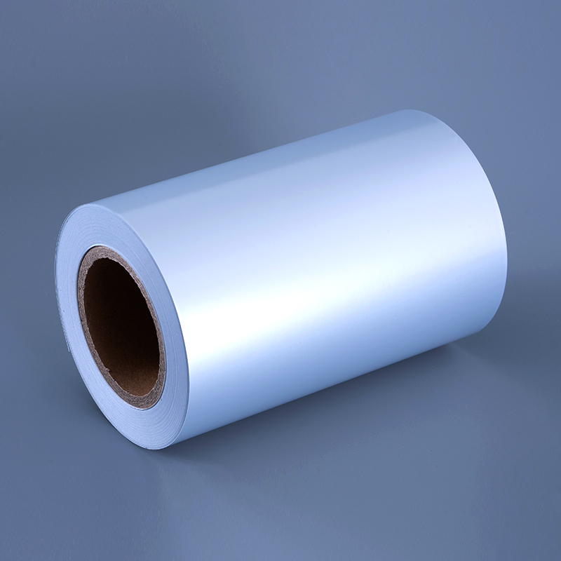 Materiale pentru etichete cu folie din poliester argintiu mat de 50 microni cu adeziv acrilic pe bază de apă și acoperire pe bază de apă