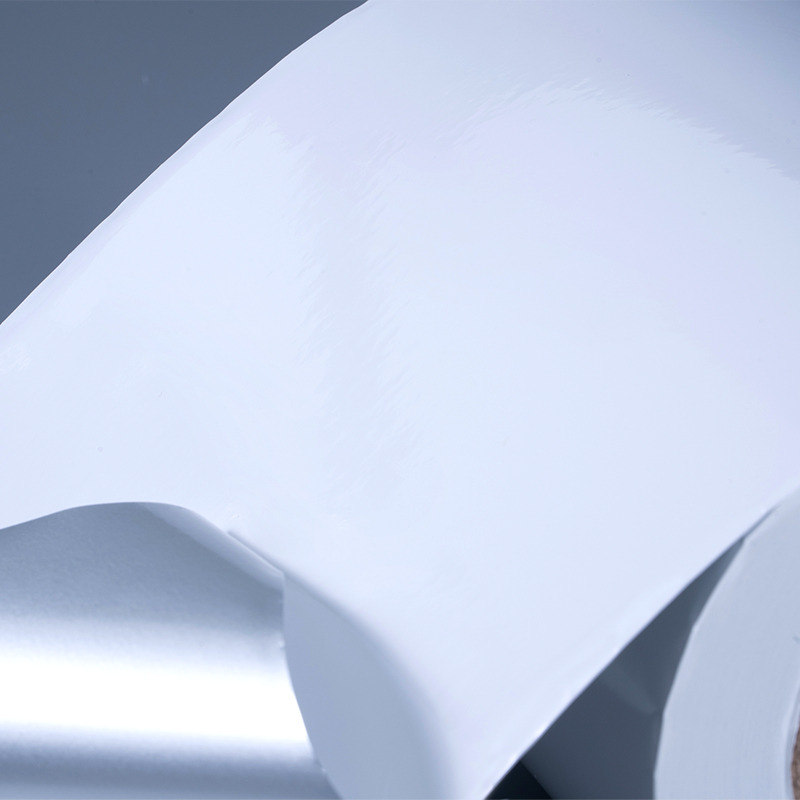 Film de poliester aluminiu alb lucios 25mic Eticheta autoadeziva cu adeziv acrilic pe baza de apa pentru imprimarea cu jet de cerneala