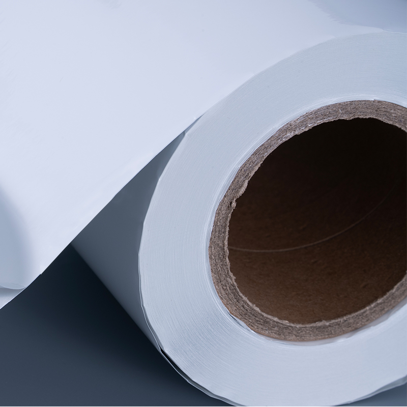 Film de poliester aluminiu alb lucios 25mic Eticheta autoadeziva cu adeziv acrilic pe baza de apa pentru imprimarea cu jet de cerneala