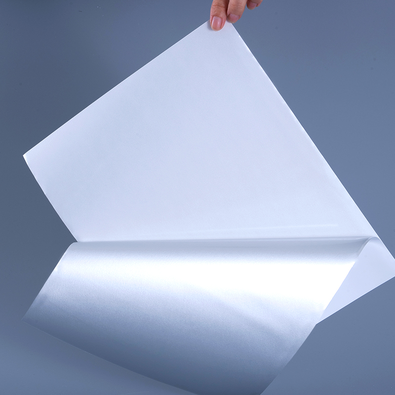 Film de poliester aluminiu alb lucios 25mic Eticheta autoadeziva cu adeziv acrilic pe baza de apa pentru imprimarea cu jet de cerneala