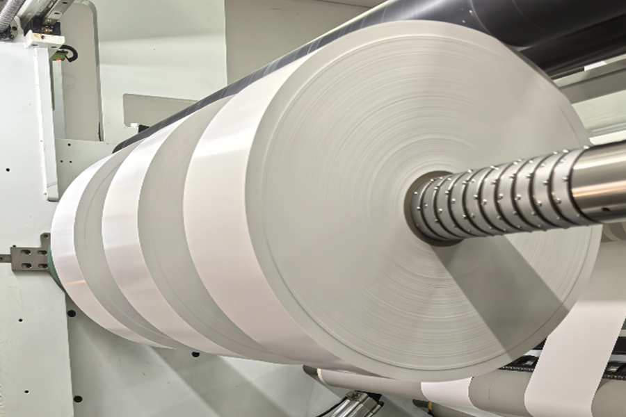 Materiale mai puternice pentru etichete adezive